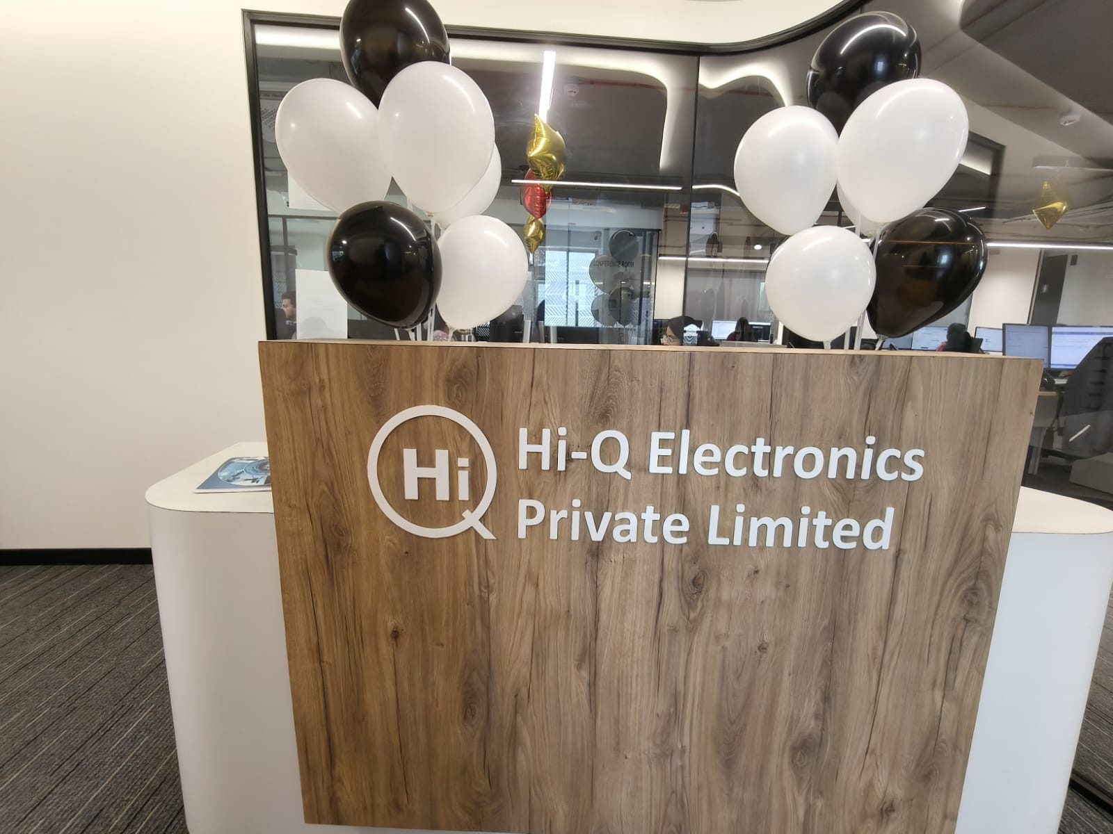 Hi-Q Electronics reception